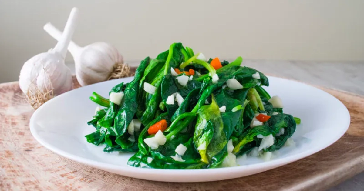 Stir-Fried Water Spinach with Garlic