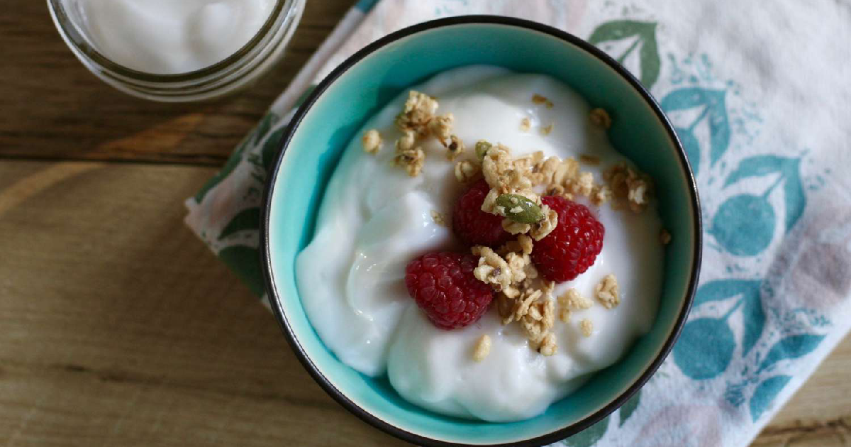 How to Make Vegan Yogurt with Coconut Milk